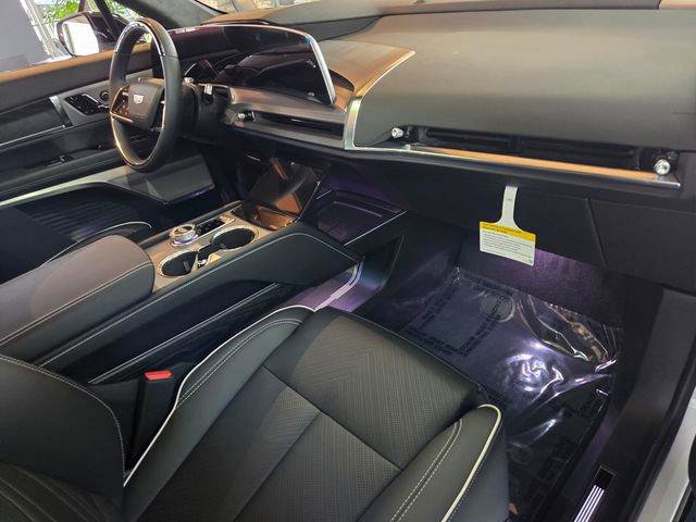 New 2026 Cadillac Vistiq Platinum image 16