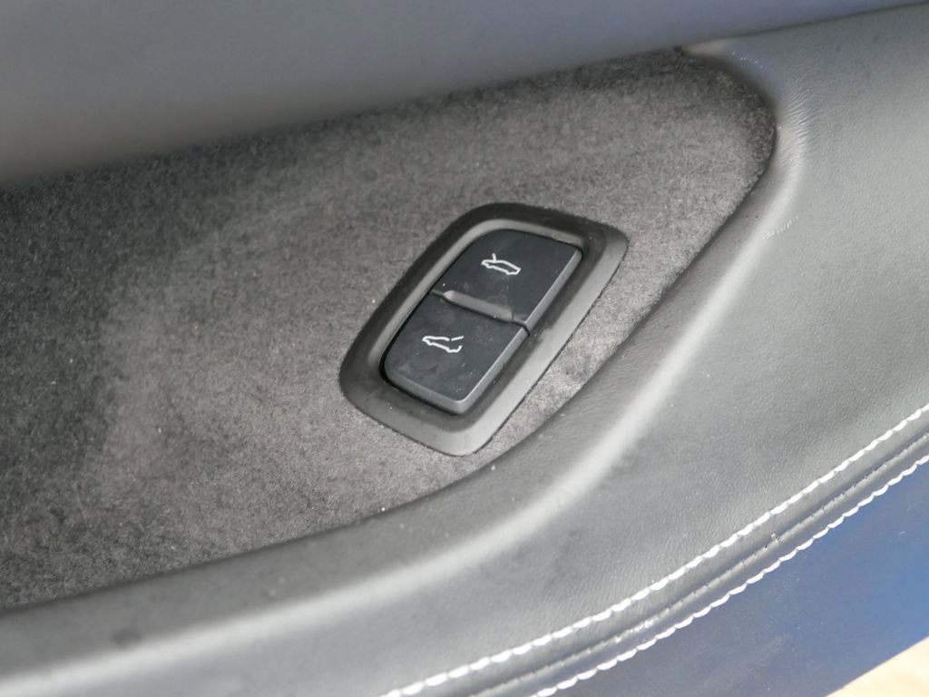 Used 2025 Chevrolet Corvette Stingray Premium Conv w/ 3LT image 12