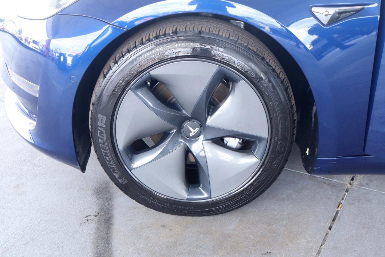 Used 2018 Tesla Model 3 Long Range RWD image 12