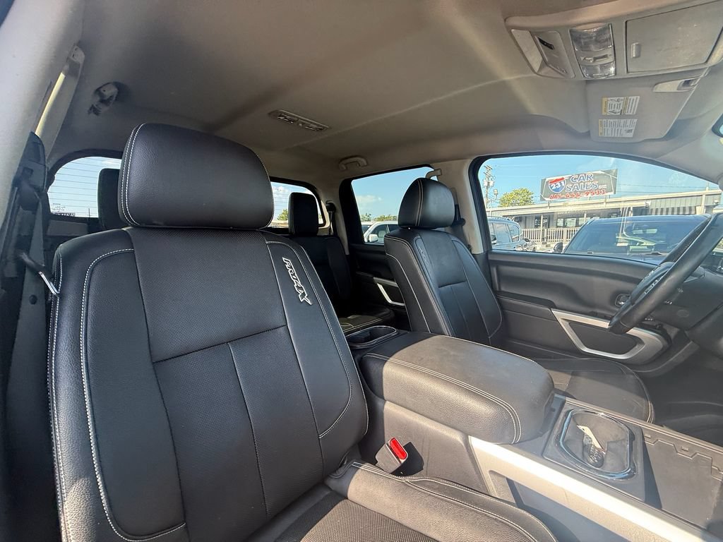 Used 2019 Nissan Titan PRO-4X w/ Pro-4x Convenience Package AWD/4WD image 24