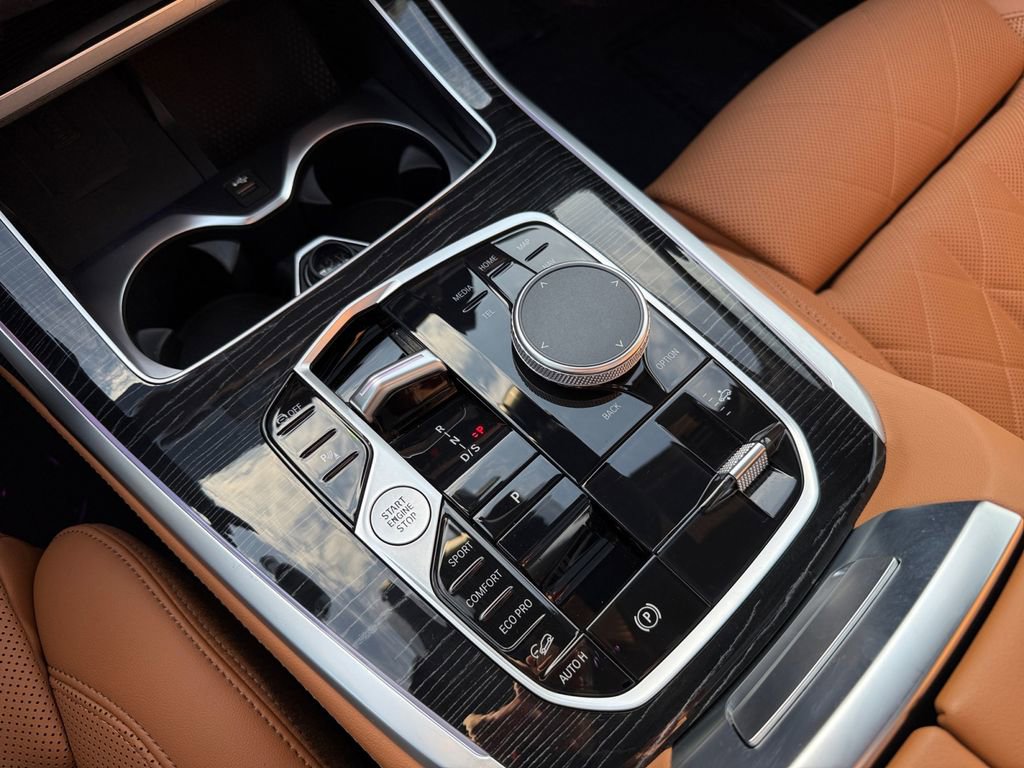 Certified 2023 BMW X7 xDrive40i w/ M Sport Package image 26