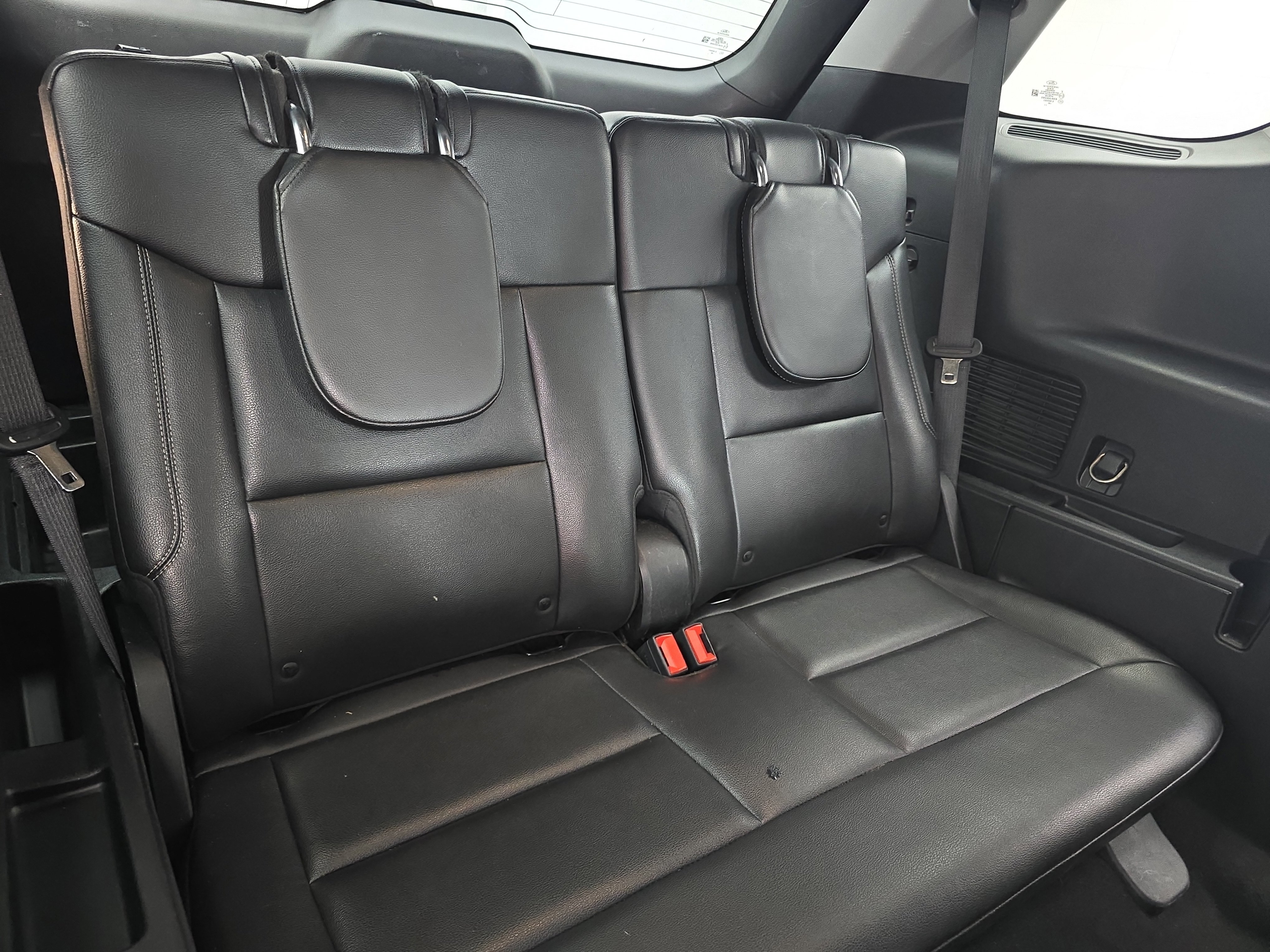 Used 2020 Ford Explorer XLT w/ Equipment Group 202A image 12