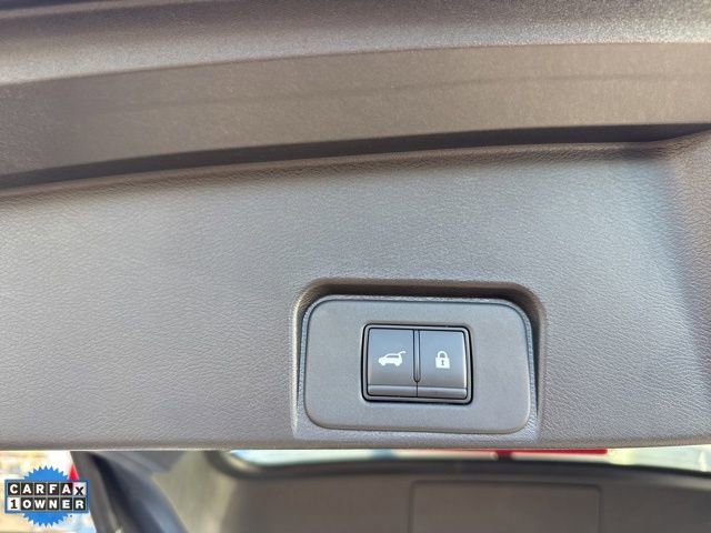 Certified 2025 Nissan Rogue SV image 19