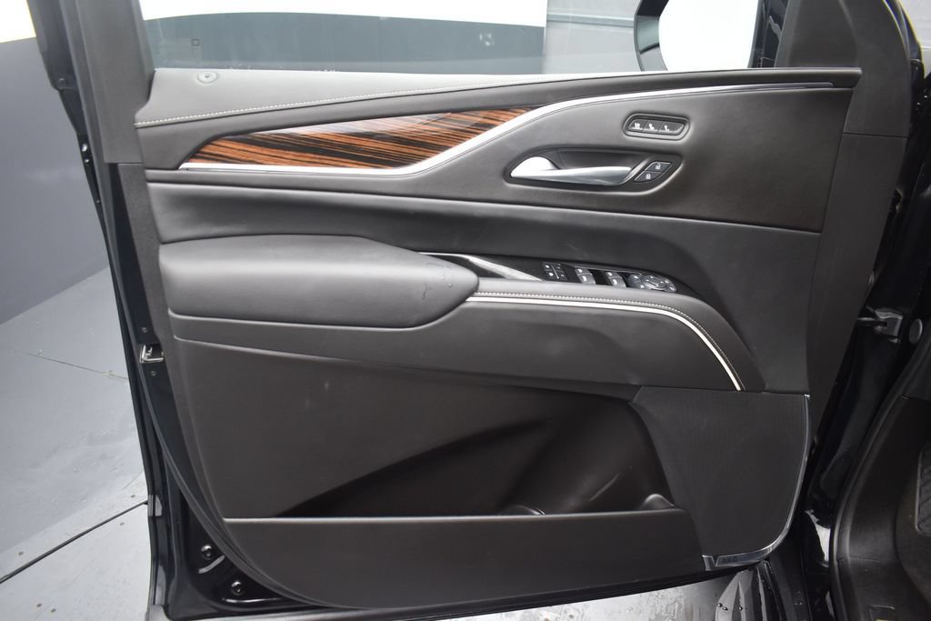 Certified 2024 Cadillac Escalade Premium Luxury w/ Performance Package AWD/4WD image 11
