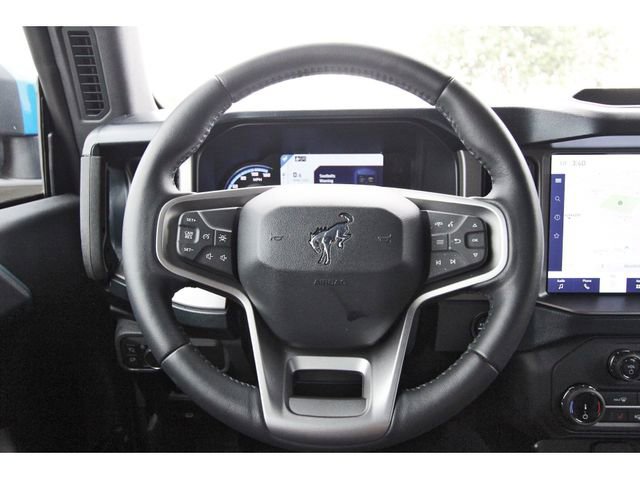 Used 2022 Ford Bronco Outer Banks AWD/4WD image 12