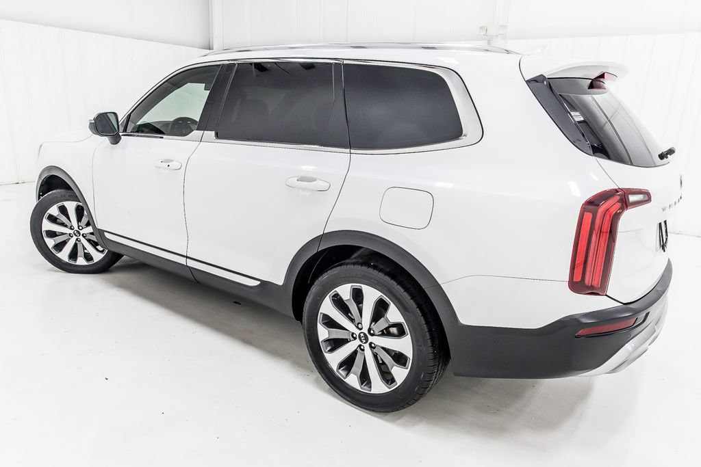 Used 2020 Kia Telluride EX w/ EX Premium Package FWD image 4