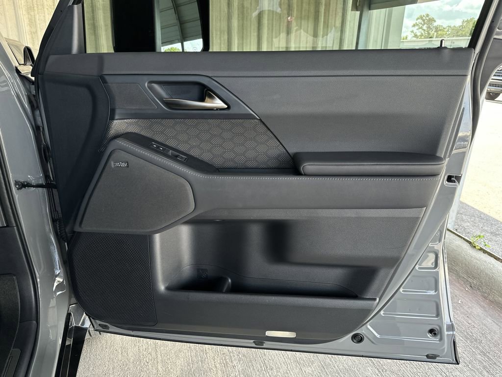 Used 2025 Lexus GX 550 w/ Cold Area Package image 38