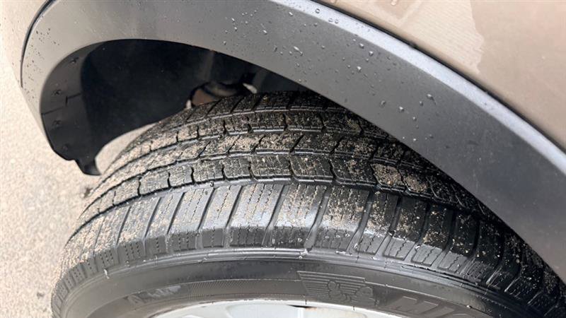 Used 2015 Ford Explorer XLT w/ Equipment Group 201B image 31