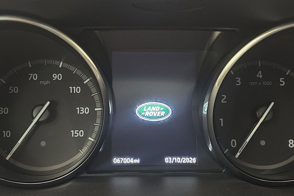 Used 2017 Land Rover Discovery Sport HSE image 16