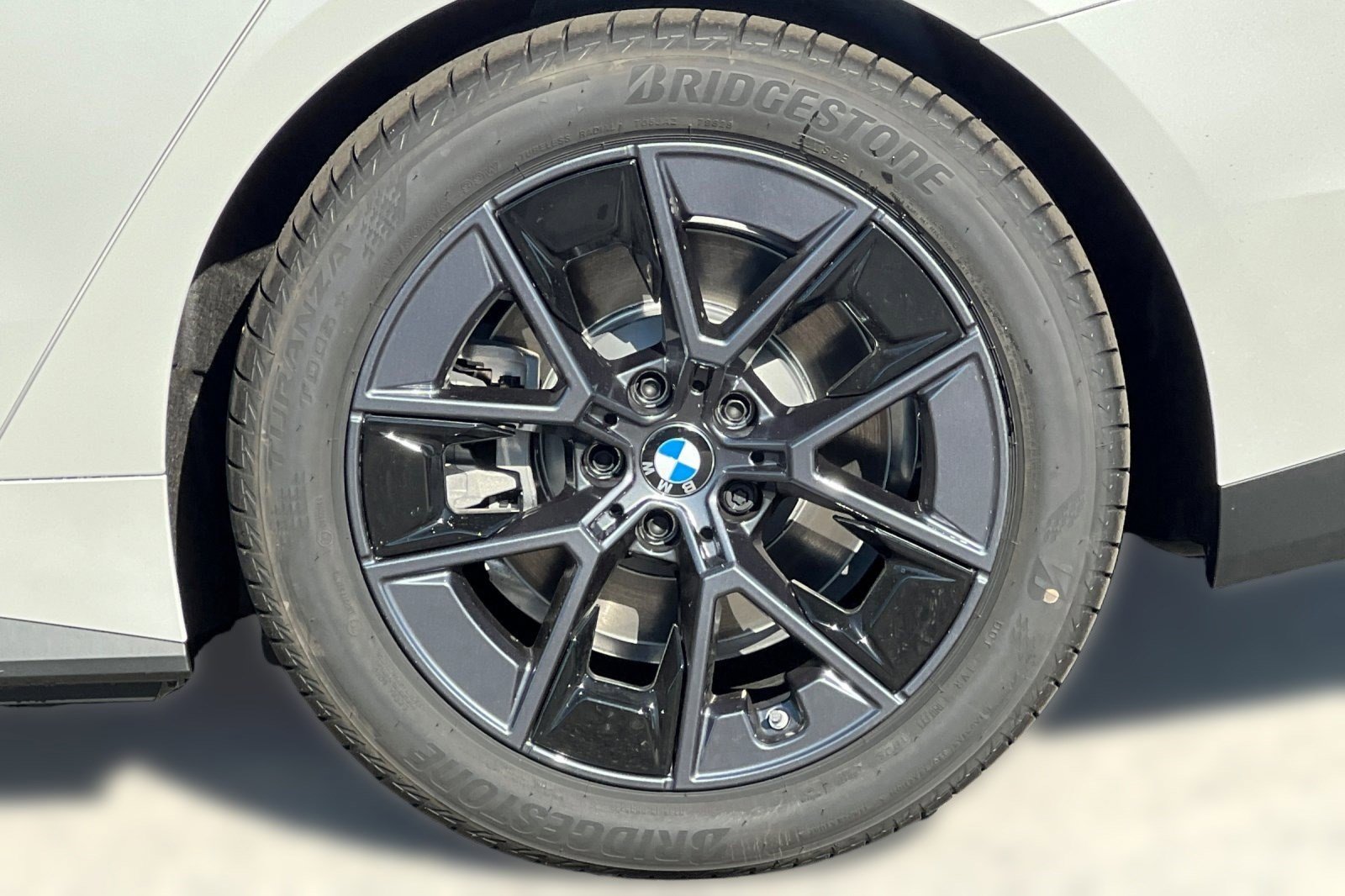 Used 2025 BMW i4 eDrive40 w/ Premium Package RWD image 11