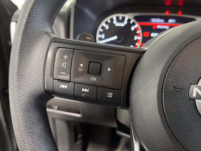 Used 2024 Nissan Rogue S AWD/4WD image 27