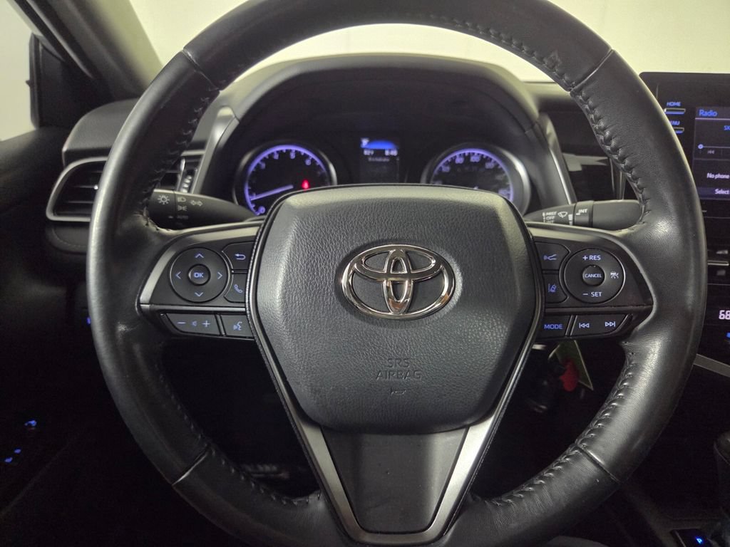 Used 2022 Toyota Camry SE FWD image 17