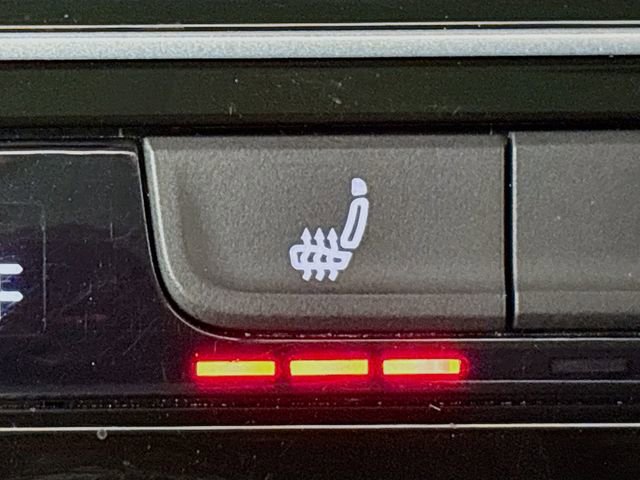 Used 2022 Volkswagen Atlas Cross Sport SEL Premium R-Line image 21