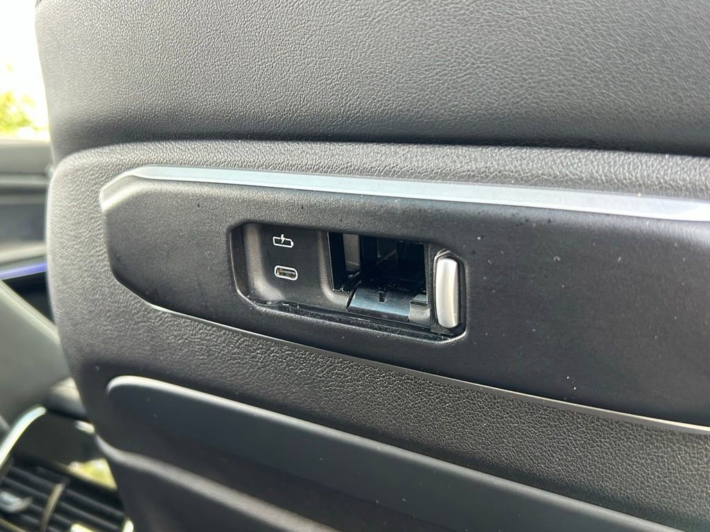 Used 2024 BMW X7 xDrive40i image 47