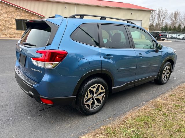 Used 2023 Subaru Forester Premium AWD/4WD image 2