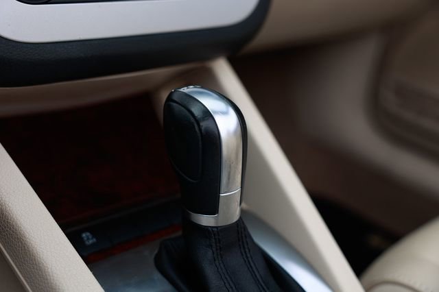 Used 2012 Volkswagen Eos Executive image 41