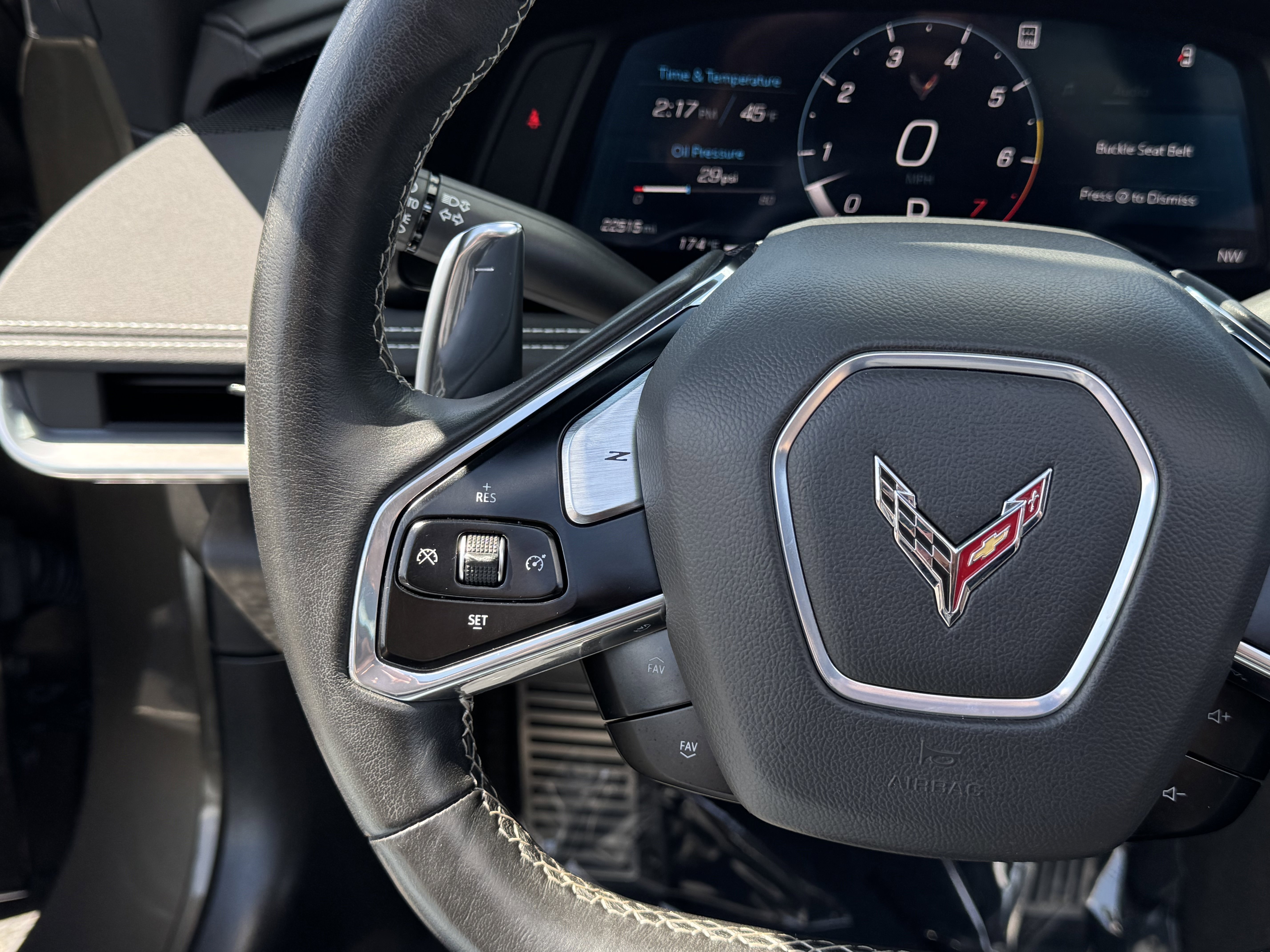 Used 2021 Chevrolet Corvette Stingray Coupe w/ Z51 Performance Package image 18