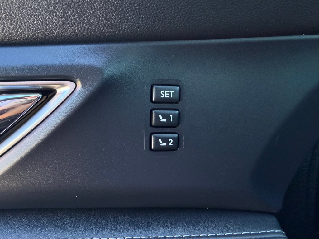 Used 2023 Subaru Ascent Limited AWD/4WD image 14