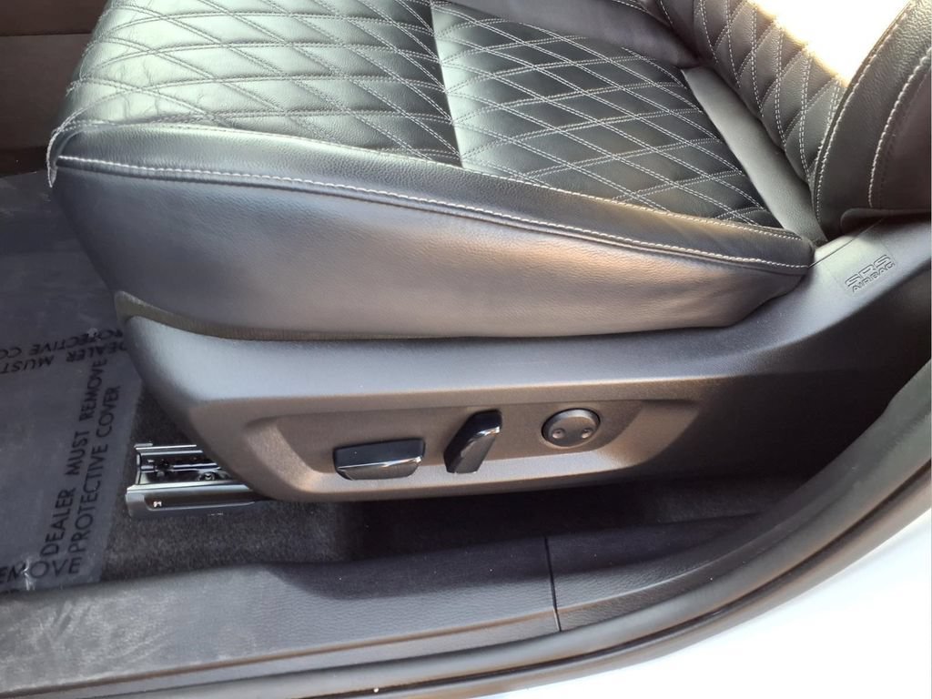 Used 2024 Mitsubishi Outlander SEL FWD image 22