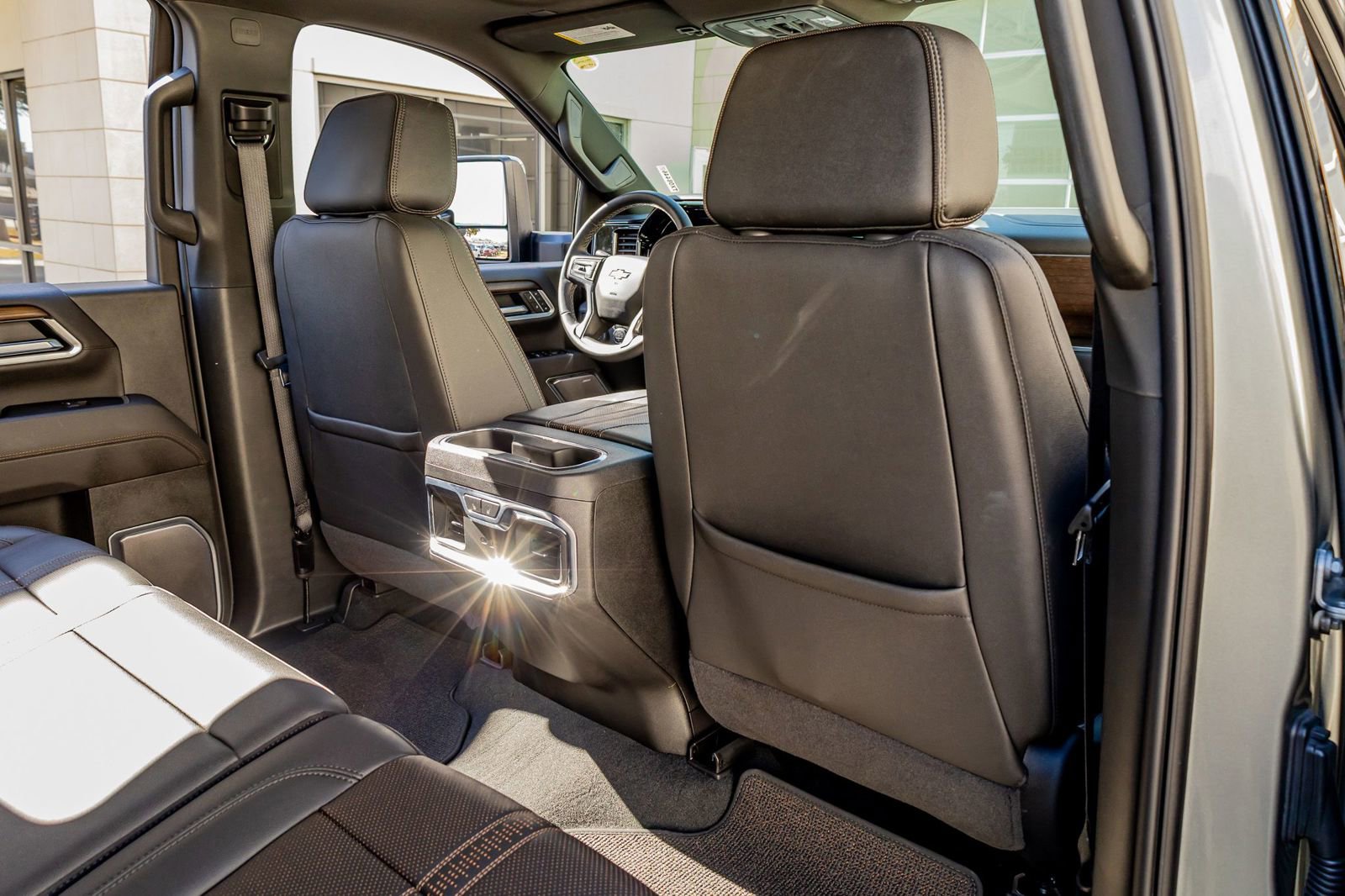 Used 2025 Chevrolet Silverado 2500 High Country w/ High Country Premium Package image 31