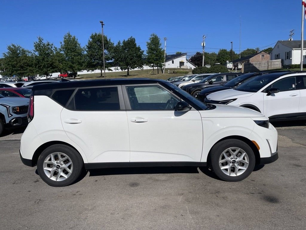 Used 2024 Kia Soul S FWD video 1