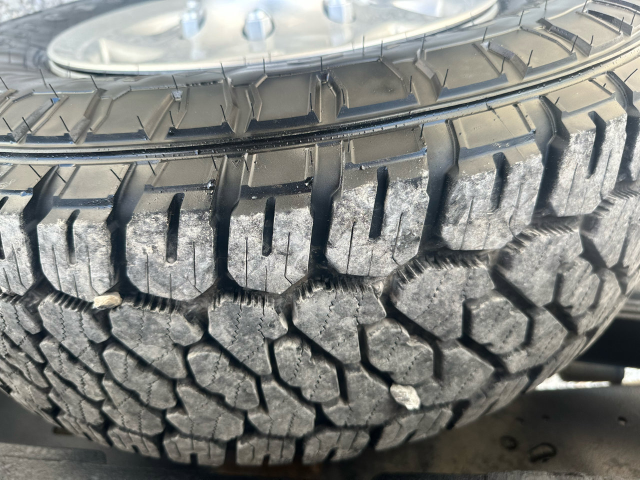 Used 2012 Ford E-350 and Econoline 350 Super Duty w/ Insulation Pkg image 12