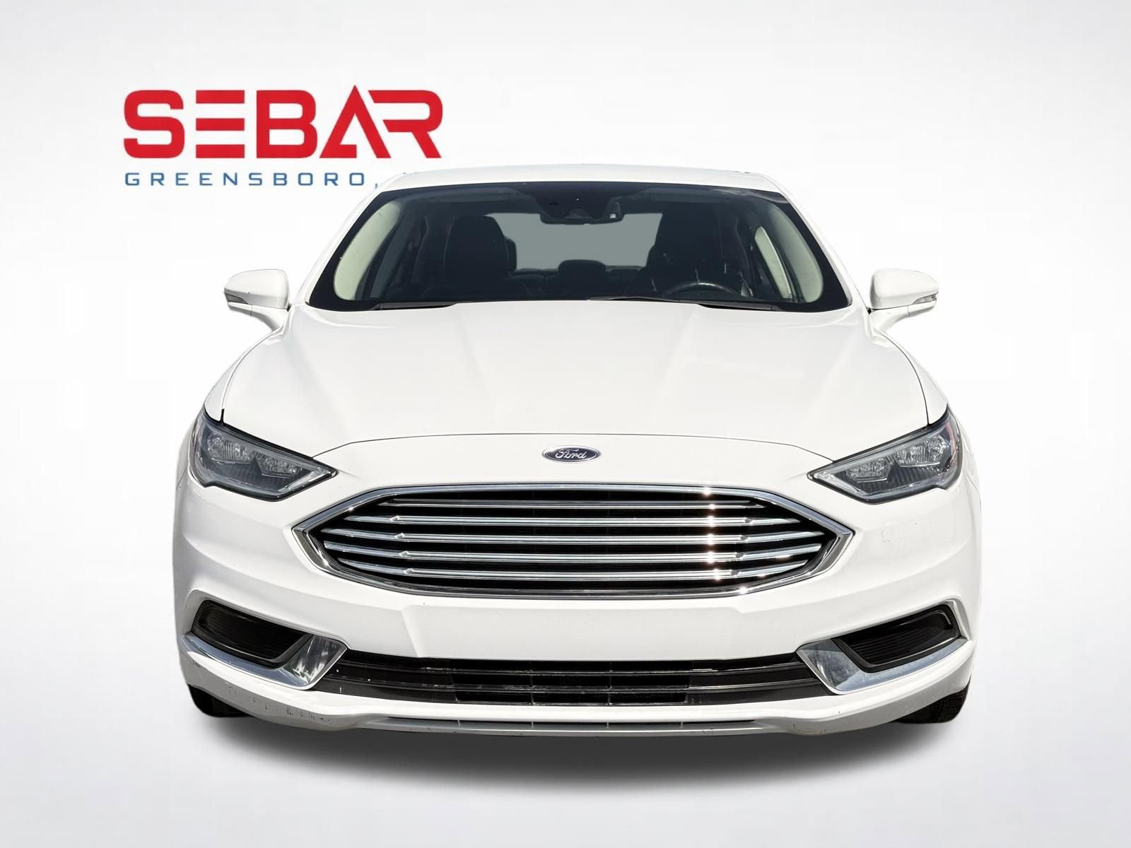 Used 2018 Ford Fusion SE w/ Equipment Group 602A FWD image 2
