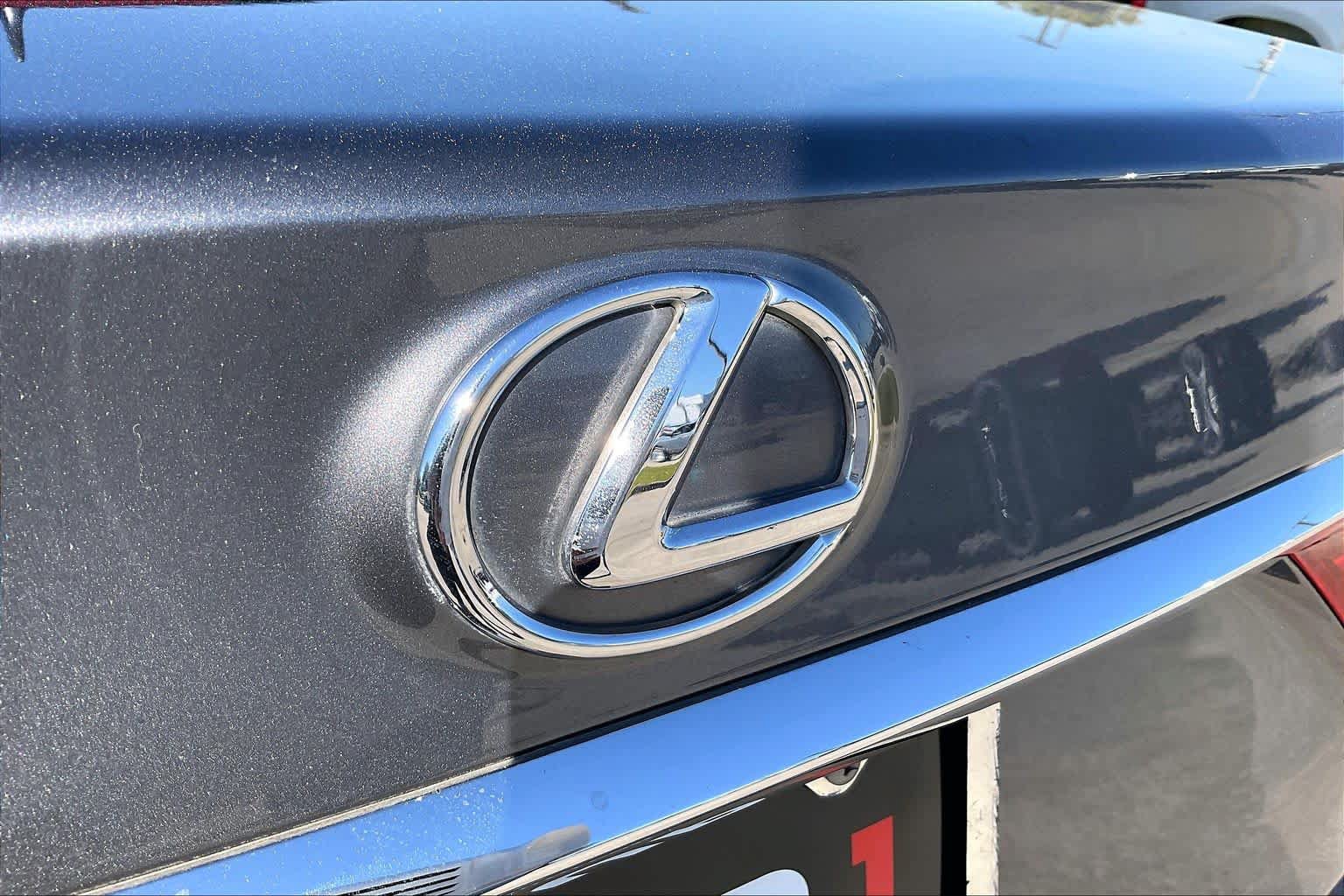 Used 2015 Lexus LS 460 AWD w/ Comfort Package image 31