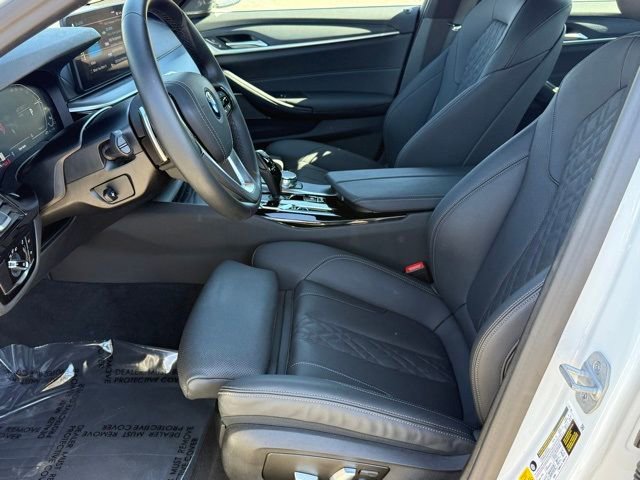 Certified 2023 BMW 530e w/ Premium Package image 20