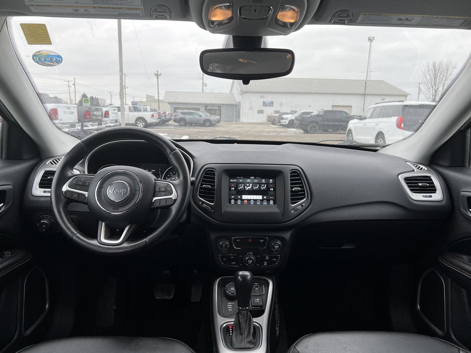 Used 2020 Jeep Compass Latitude image 29