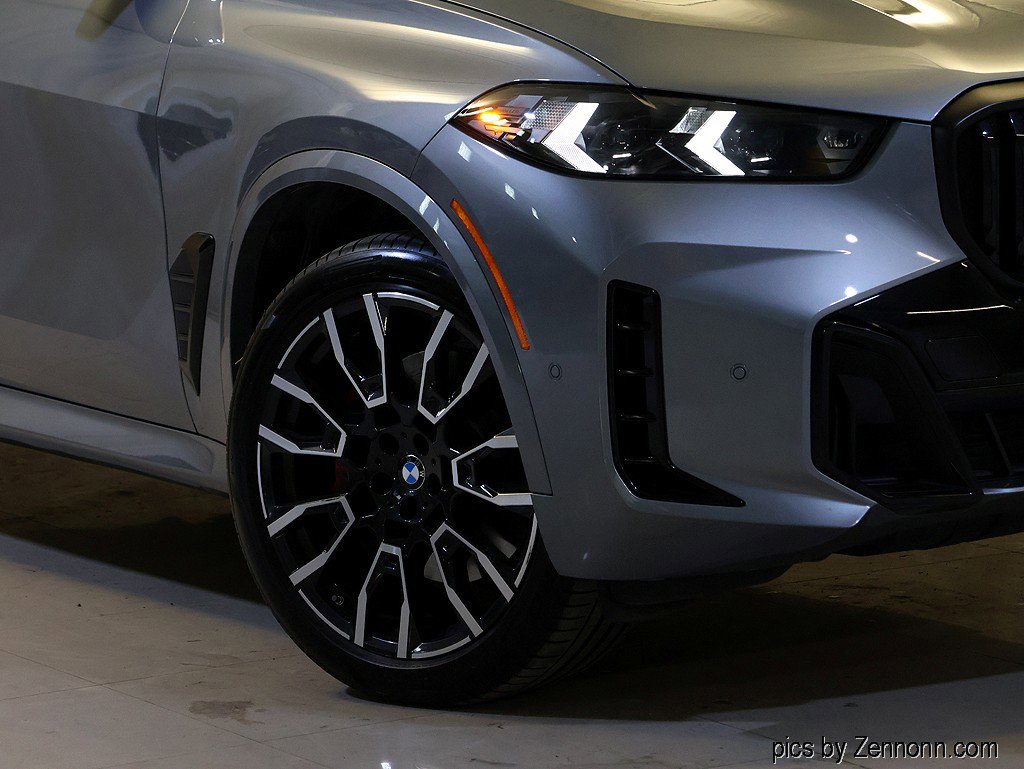 Certified 2024 BMW X5 xDrive40i w/ M Sport Package image 3
