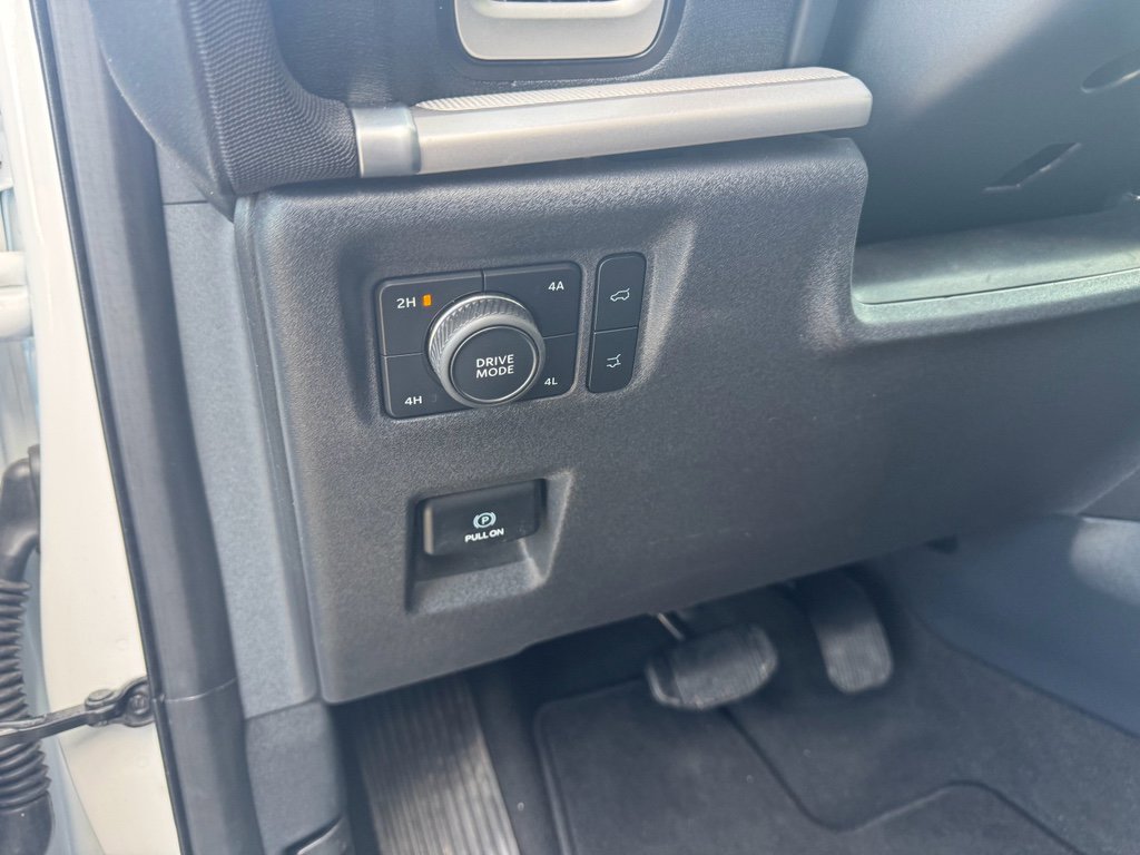 Used 2025 Ford Expedition Active image 18