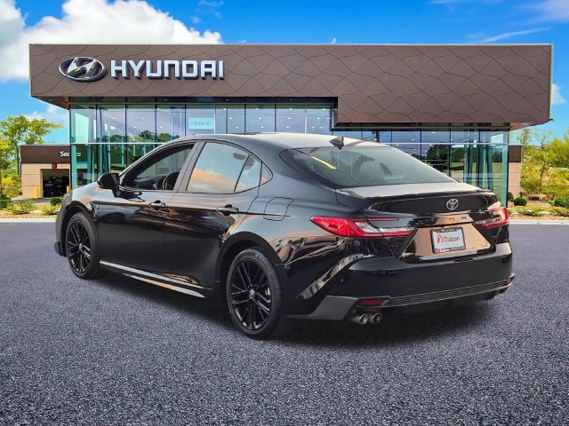 Used 2026 Toyota Camry SE FWD image 6