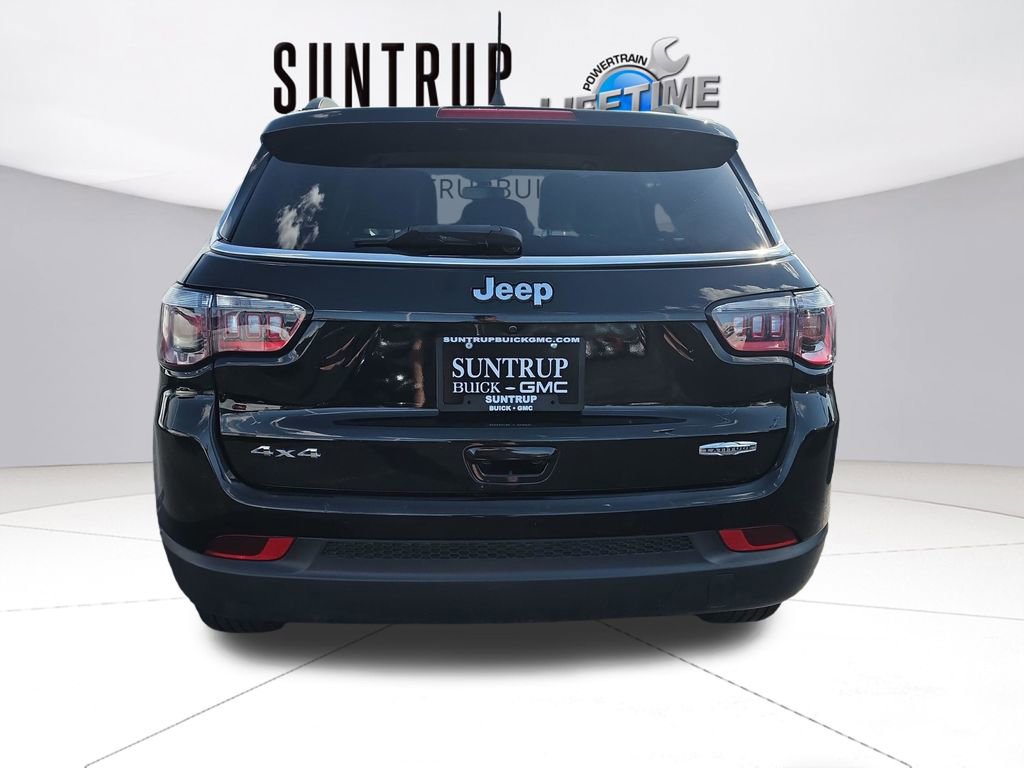 Used 2021 Jeep Compass Latitude image 4