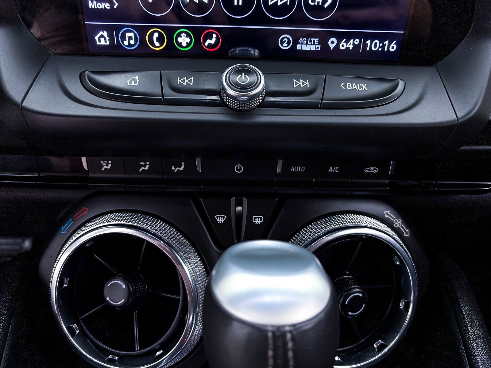 Used 2020 Chevrolet Camaro LT w/ RS Package image 23