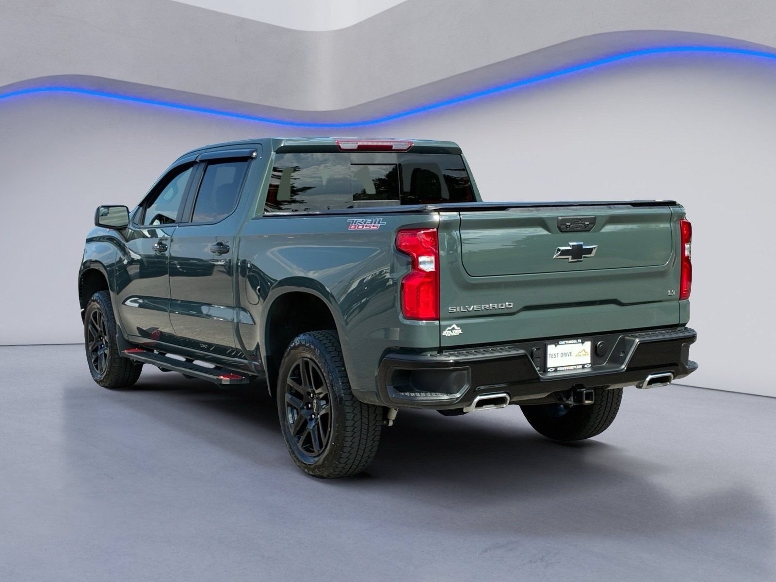 Used 2025 Chevrolet Silverado 1500 LT Trail Boss w/ Convenience Package II AWD/4WD image 3