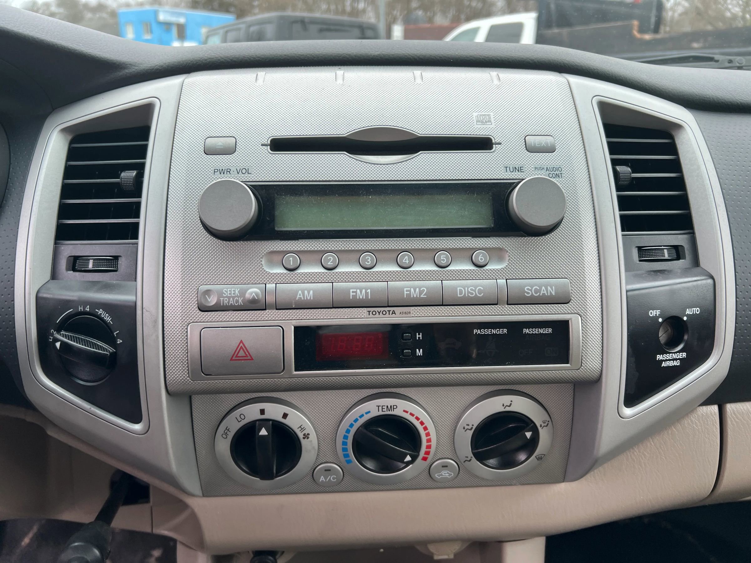 Used 2008 Toyota Tacoma 4x4 Access Cab image 16