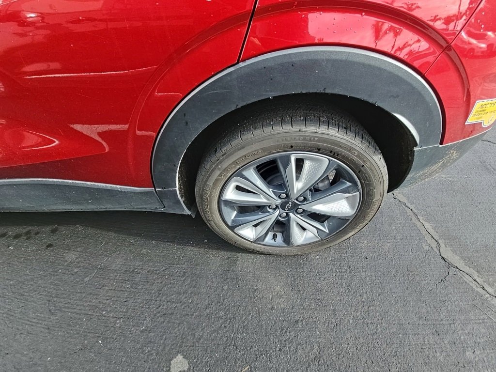 Used 2022 Chevrolet Bolt EUV LT w/ Convenience Package image 8