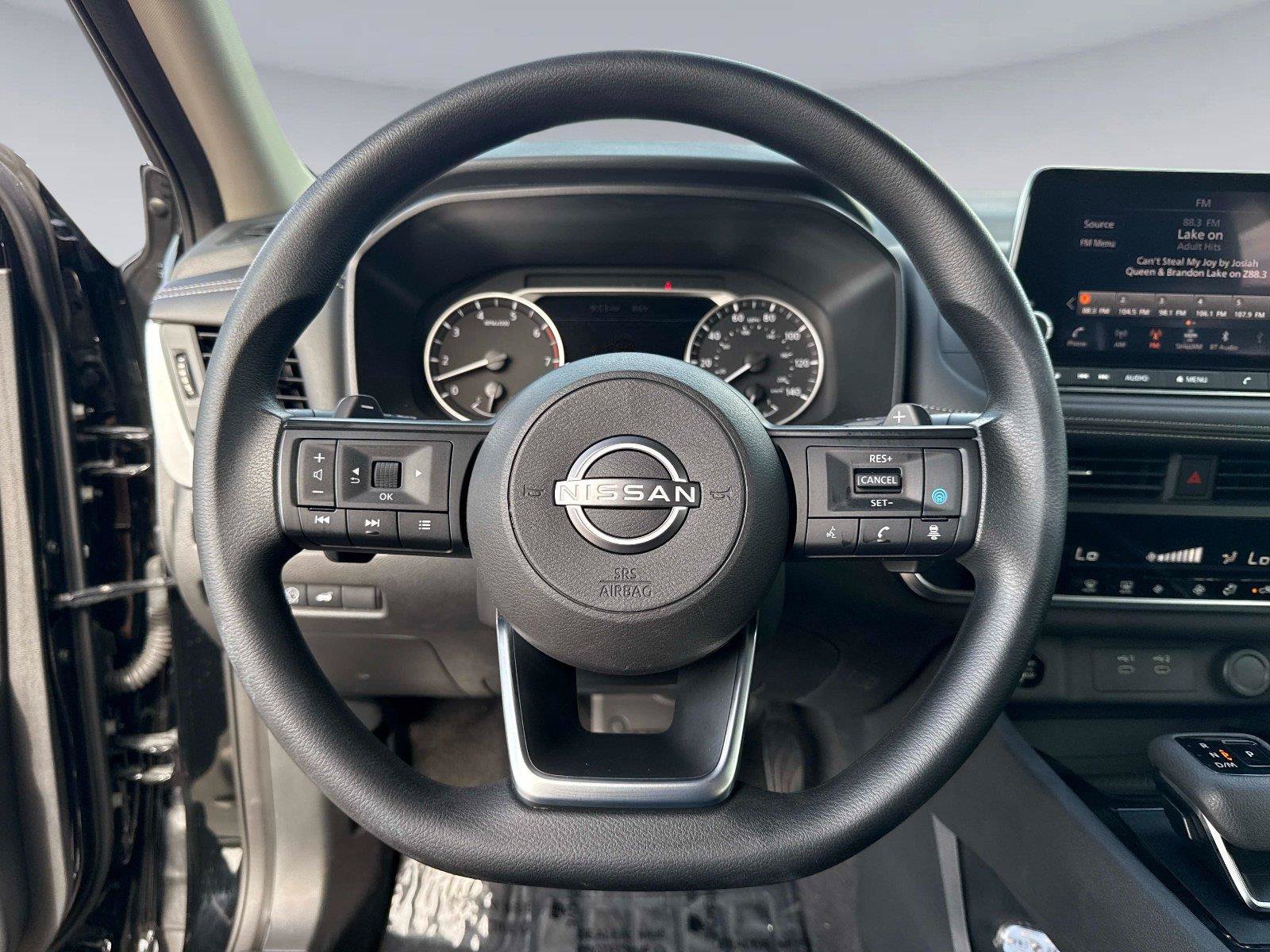 Used 2024 Nissan Rogue SV FWD image 28