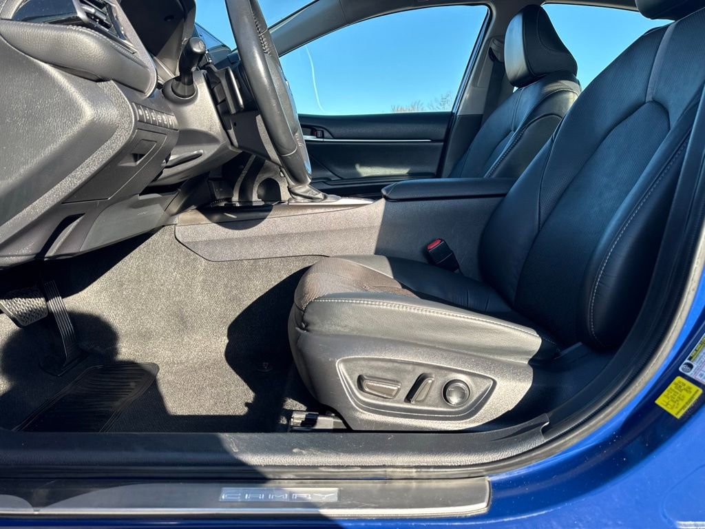 Used 2024 Toyota Camry XSE w/ Navigation Package image 11