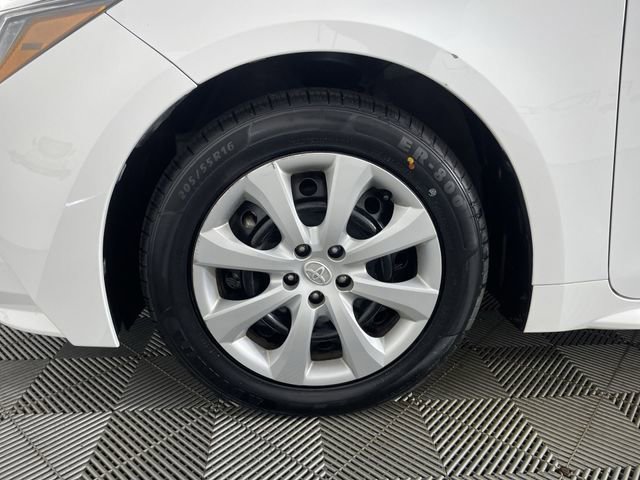 Used 2024 Toyota Corolla LE FWD image 17