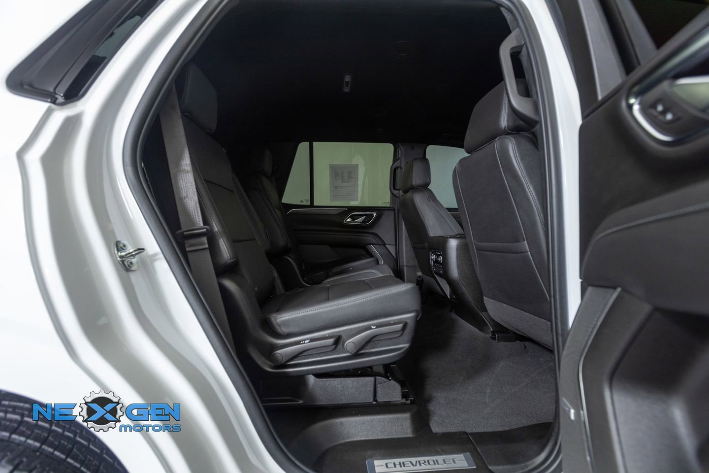 Used 2022 Chevrolet Tahoe Z71 w/ Luxury Package image 34