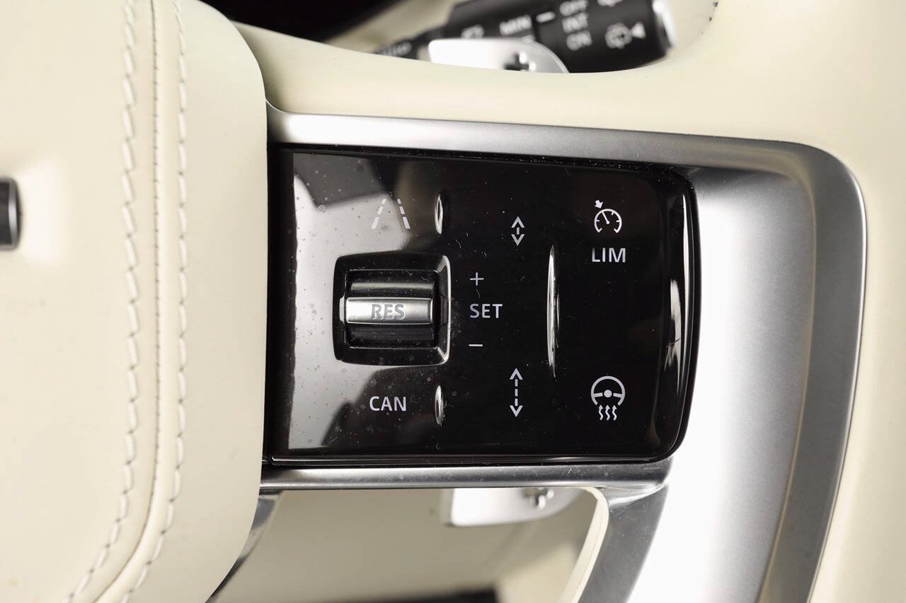 Used 2023 Land Rover Range Rover SE AWD/4WD image 24