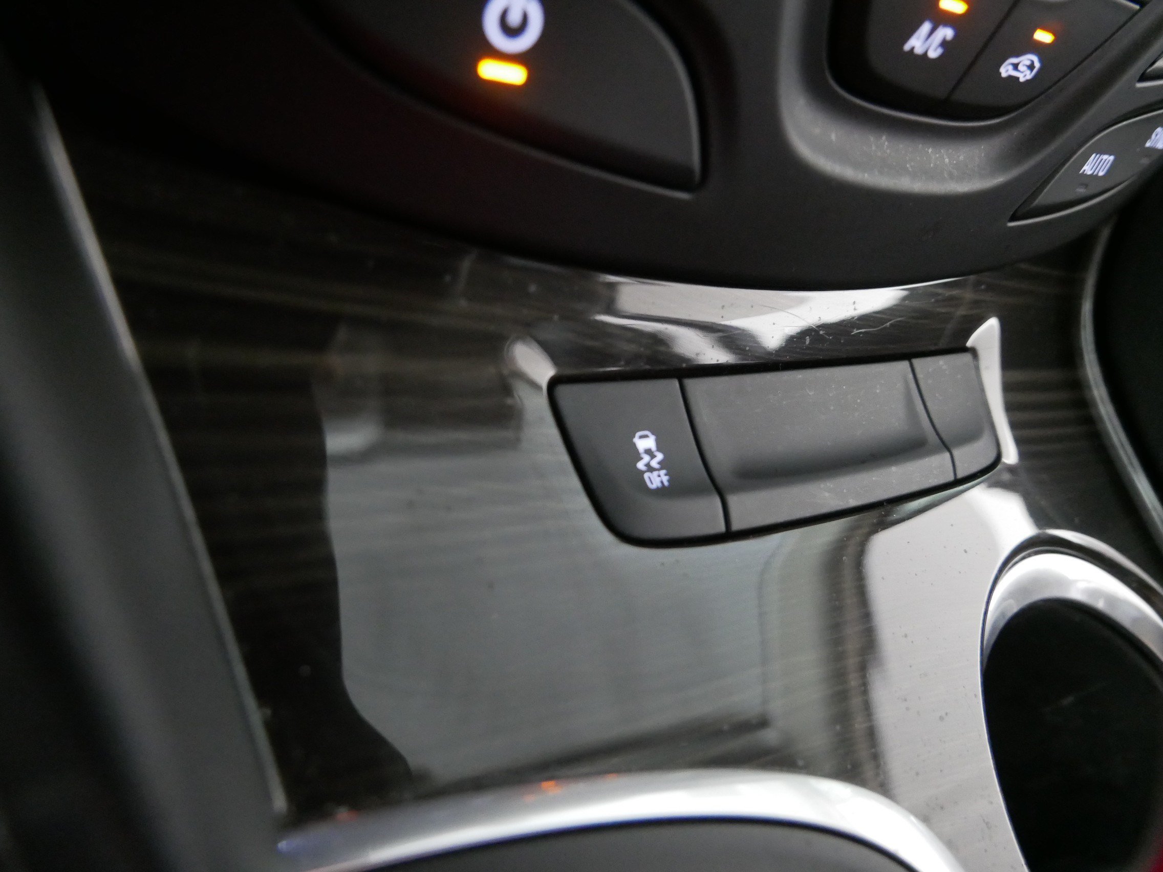 Used 2020 Buick Envision Essence FWD image 32