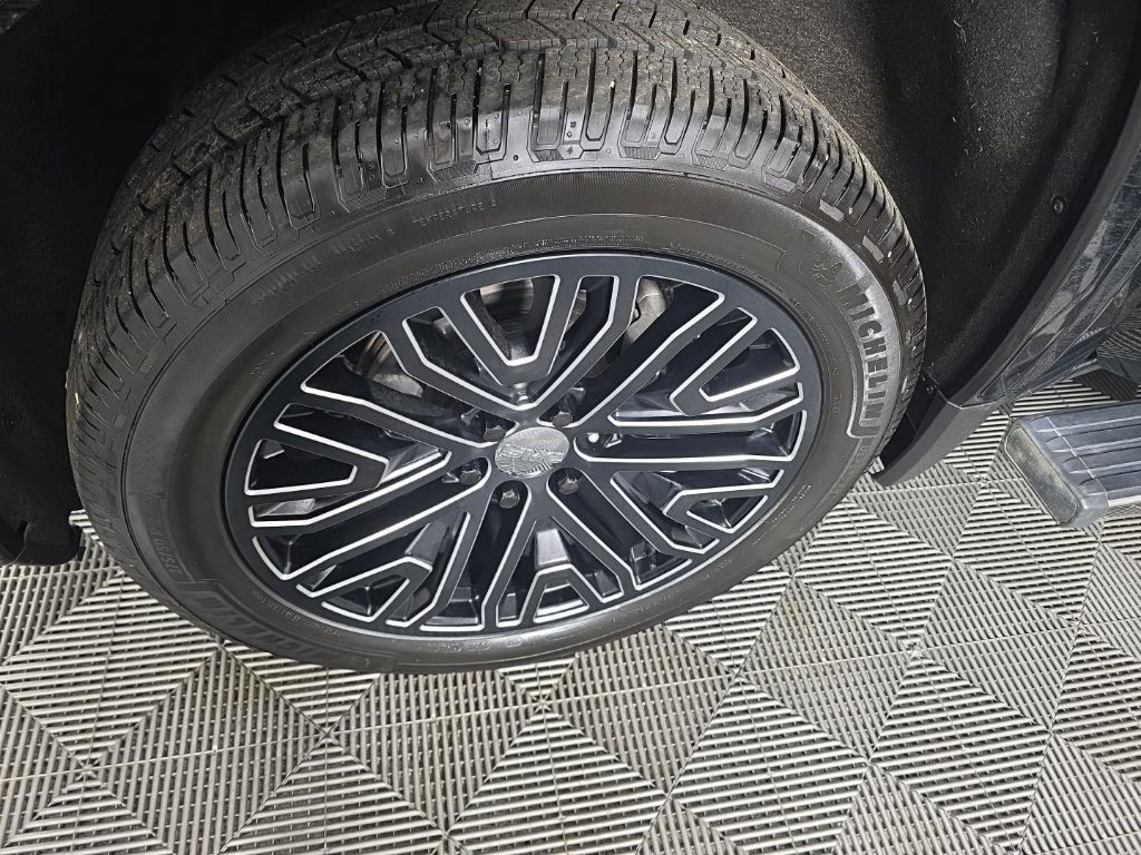 Used 2020 GMC Sierra 1500 Denali w/ Denali Ultimate Package image 10