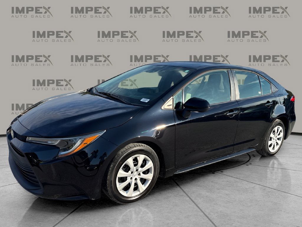 Used 2023 Toyota Corolla LE FWD image 1