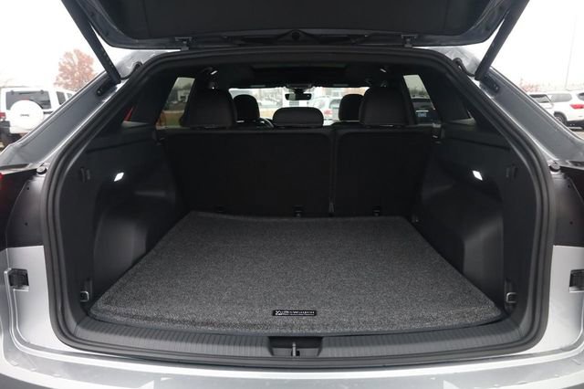 New 2026 Volkswagen Atlas Cross Sport SEL image 7