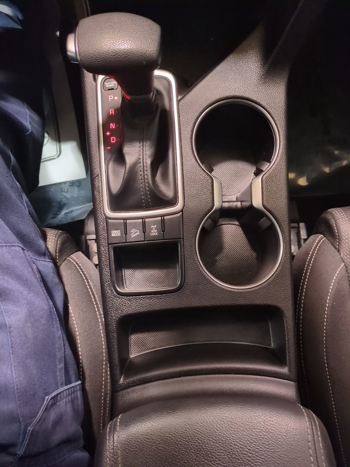 Used 2020 Kia Sportage LX image 18