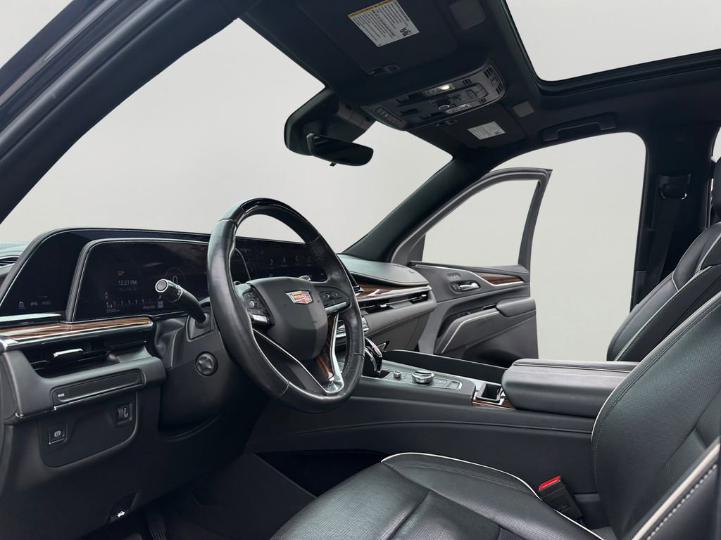 Used 2023 Cadillac Escalade ESV Premium Luxury image 9