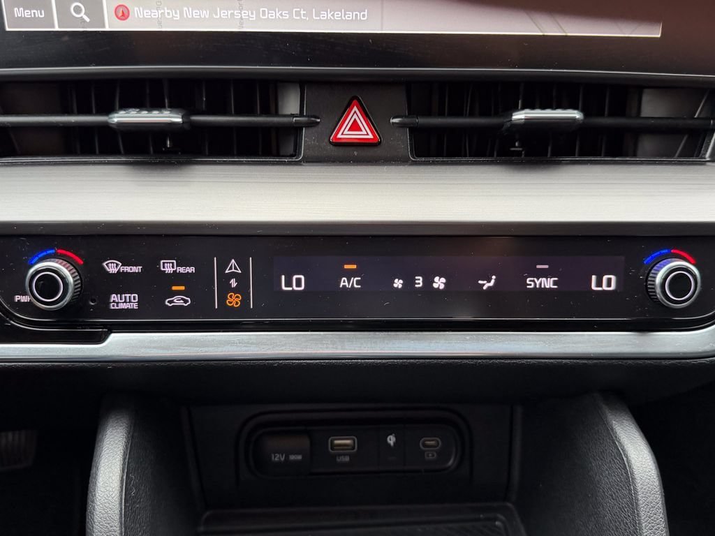Certified 2024 Kia Sportage EX FWD image 23